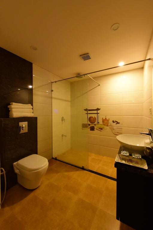 Hotel Opulence Nadiad Exterior photo
