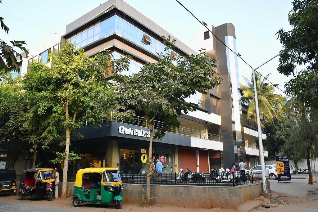Hotel Opulence Nadiad Exterior photo