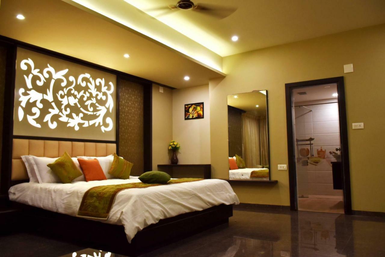Hotel Opulence Nadiad Exterior photo